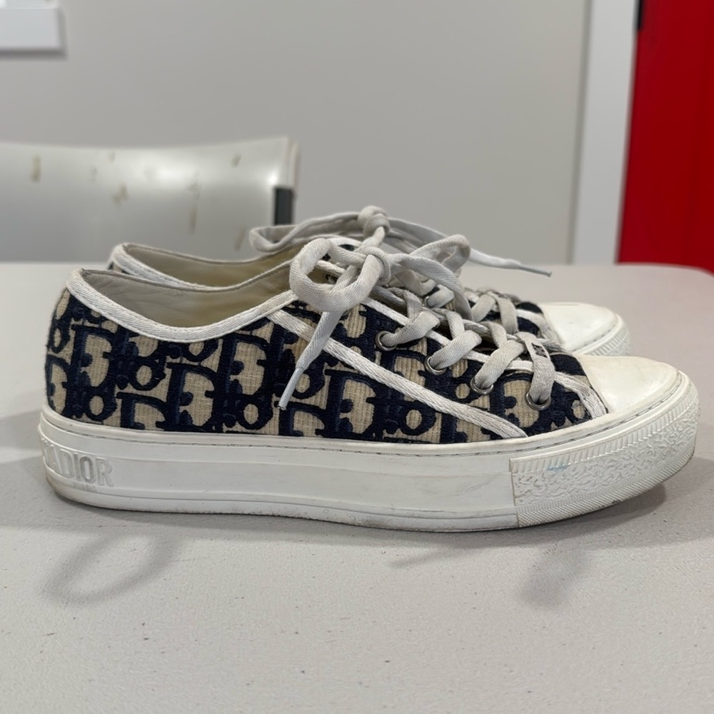 Tenis